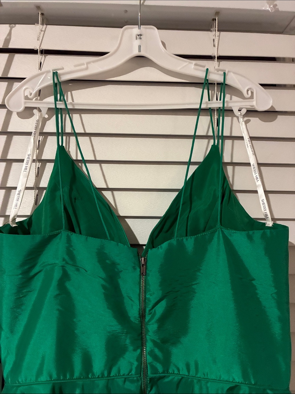 Sherri Hill Emerald Green Satin V-Neck Spaghetti Strap Mini Dress - Picture 8 of 10
